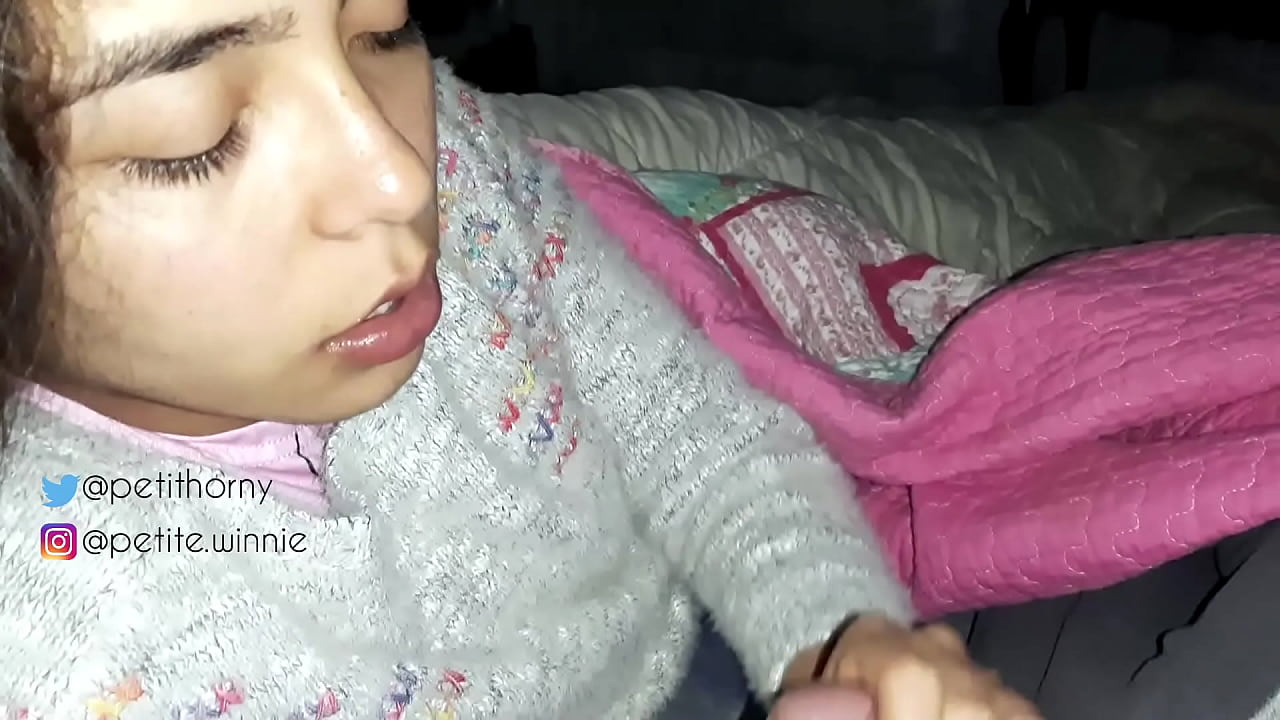 مان پنهنجي مڙس جو سمورو کير نگلندو آهيان - زبان سان گڏ ڏيکاريندي