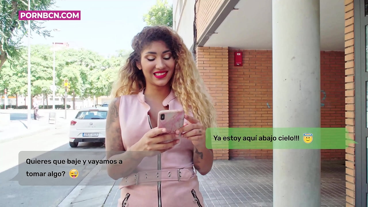 بي وفا زال پنهنجي نوجوان عاشق کي سختي سان چوسڻ جي باري ۾ جڏهن هن جو مڙس ڪم ڪري ٿو. ٿلهي ۽ وڏي گدا سان لاطيني. وينس Aphrodite.